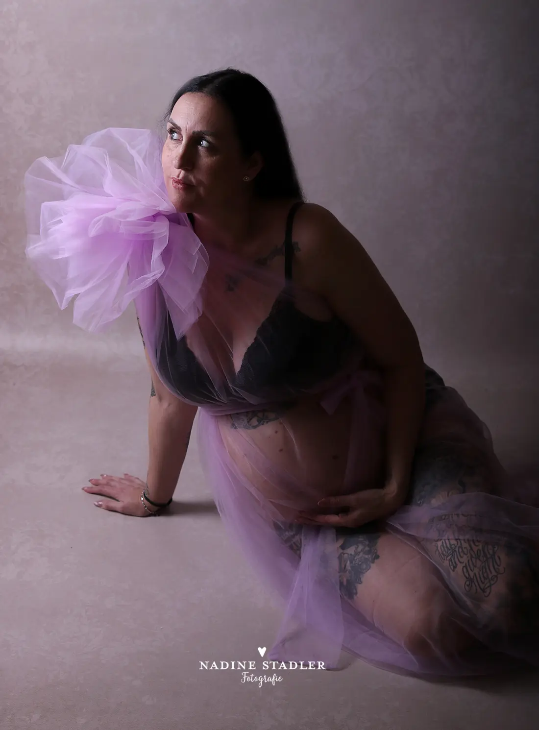 Fotografin Wuppertal, Fotograf Wuppertal, Fotostudio Wuppertal, Wuppertal, Babybauchfotoshooting Wuppertal, Babybauchfoto Wuppertal, Schwangerschaftsfoto Wuppertal, Schwangerschaft Wuppertal, Babybauch Wuppertal