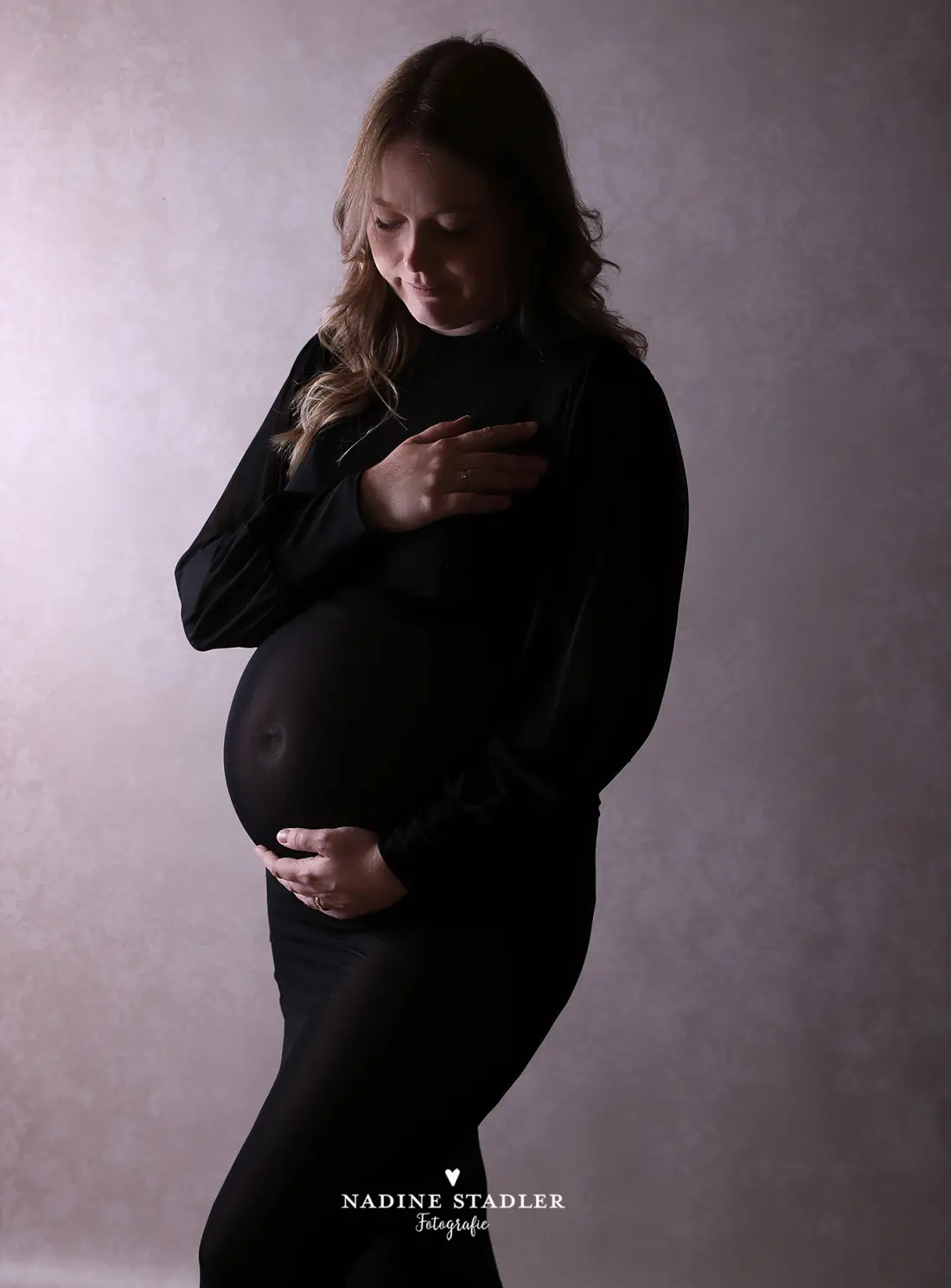 Fotografin Wuppertal, Fotograf Wuppertal, Fotostudio Wuppertal, Wuppertal, Babybauchfotoshooting Wuppertal, Babybauchfoto Wuppertal, Schwangerschaftsfoto Wuppertal, Schwangerschaft Wuppertal, Babybauch Wuppertal