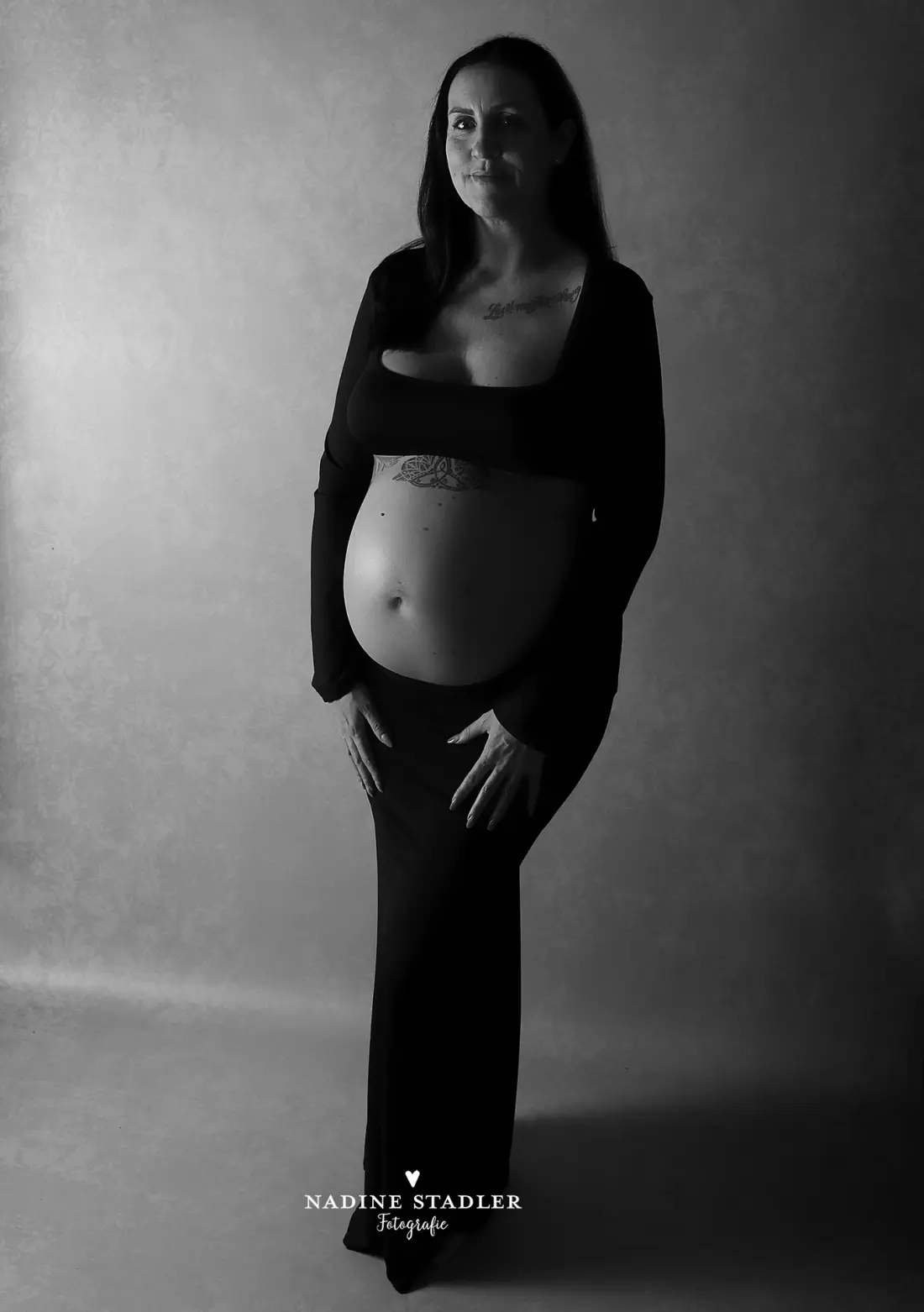 Fotografin Wuppertal, Fotograf Wuppertal, Fotostudio Wuppertal, Wuppertal, Babybauchfotoshooting Wuppertal, Babybauchfoto Wuppertal, Schwangerschaftsfoto Wuppertal, Schwangerschaft Wuppertal, Babybauch Wuppertal