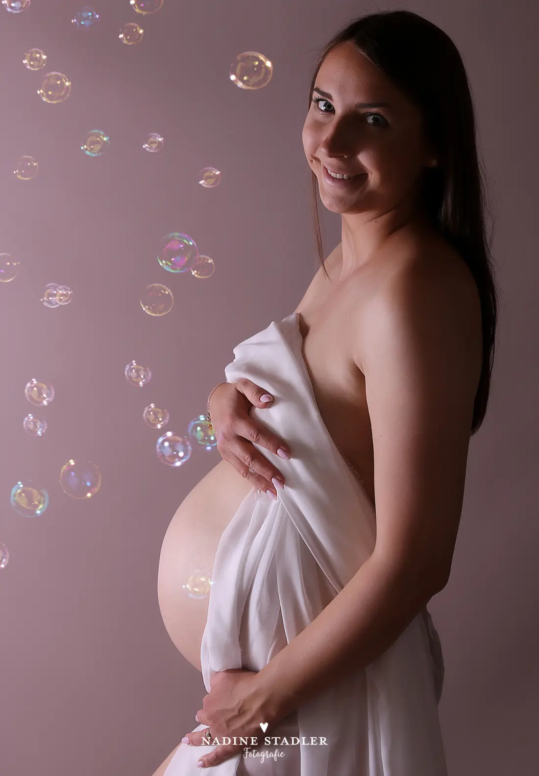 Fotografin Wuppertal, Fotograf Wuppertal, Fotostudio Wuppertal, Wuppertal, Babybauchfotoshooting Wuppertal, Babybauchfoto Wuppertal, Schwangerschaftsfoto Wuppertal, Schwangerschaft Wuppertal, Babybauch Wuppertal