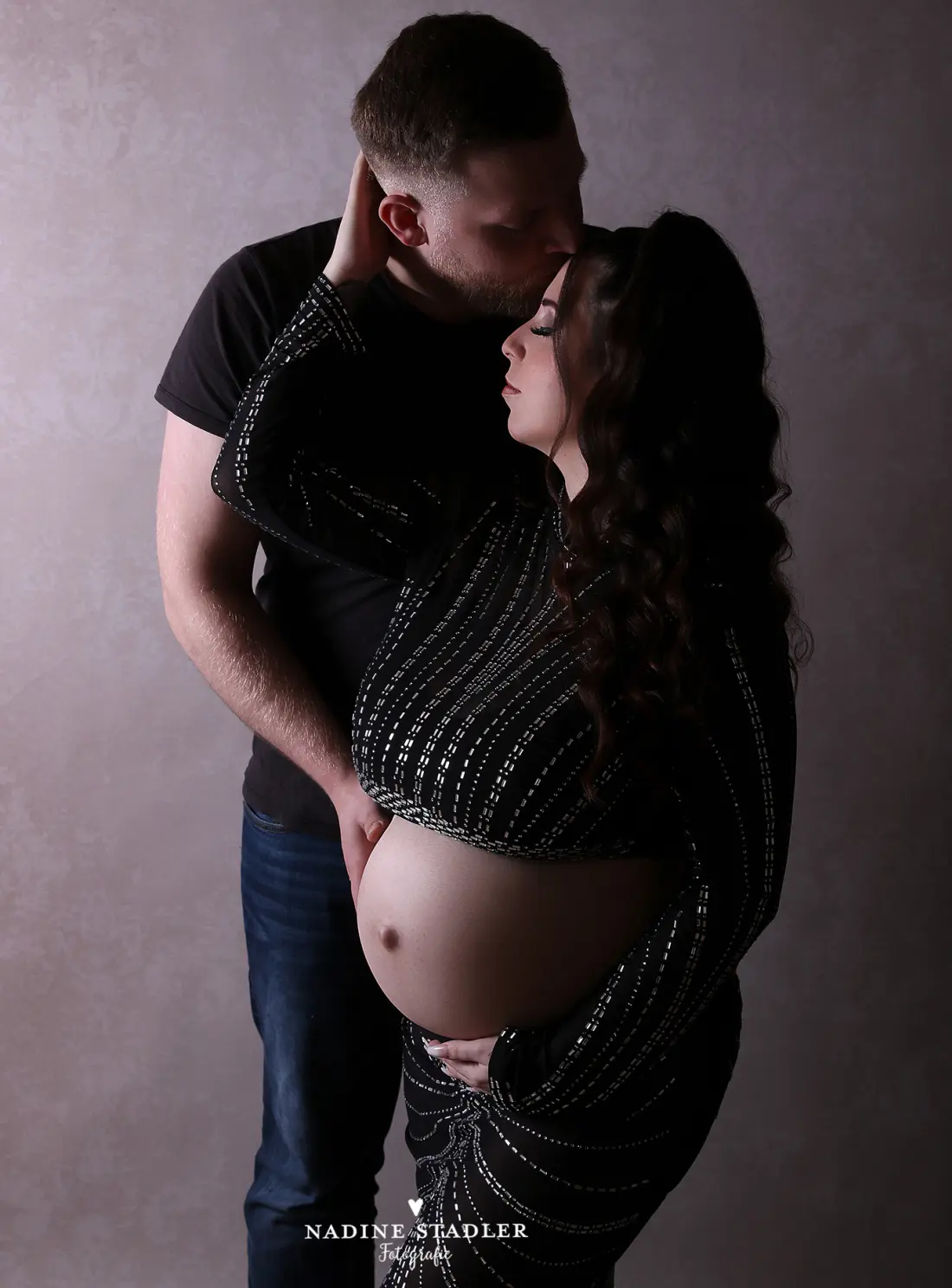 Fotograf Wuppertal, Fotostudio Wuppertal, Wuppertal, Babybauchfotoshooting Wuppertal, Babybauchfoto Wuppertal, Schwangerschaftsfoto Wuppertal, Schwangerschaft Wuppertal, Babybauch Wuppertal