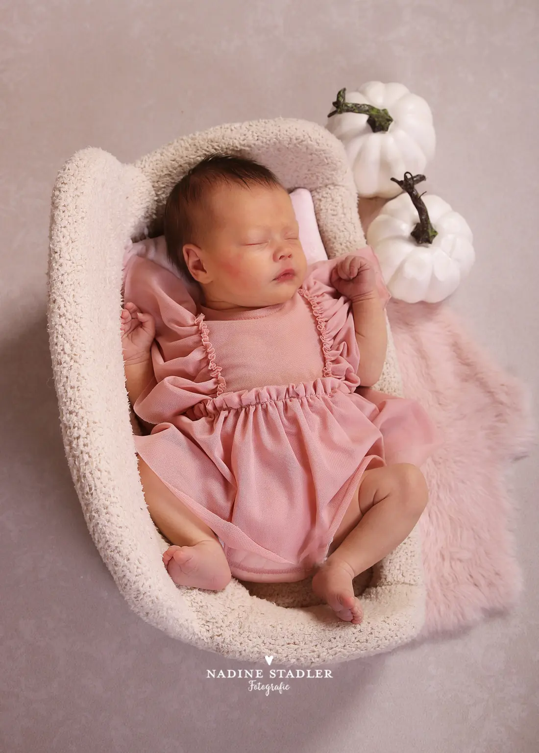 Neugeborenenfotoshooting Wuppertal, Fotostudio, Fotoshooting, Fotograf Wuppertal, Neugeborenenfoto Wuppertal, Babyfoto Wuppertal