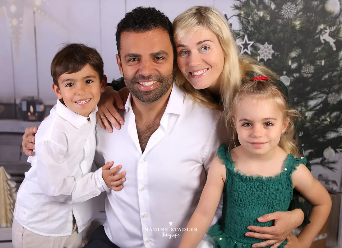 Familienfoto, Wuppertal, Fotostudio Wuppertal, Fotoshoting Wuppertal, Fotograf Wuppertal, Familienfoto Wuppertal 