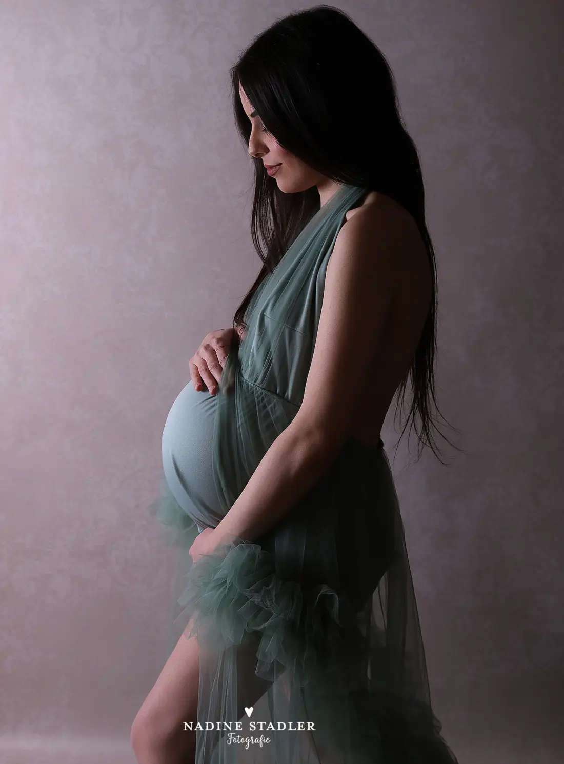 Fotografin Wuppertal, Fotograf Wuppertal, Fotostudio Wuppertal, Wuppertal, Babybauchfotoshooting Wuppertal, Babybauchfoto Wuppertal, Schwangerschaftsfoto Wuppertal, Schwangerschaft Wuppertal, Babybauch Wuppertal